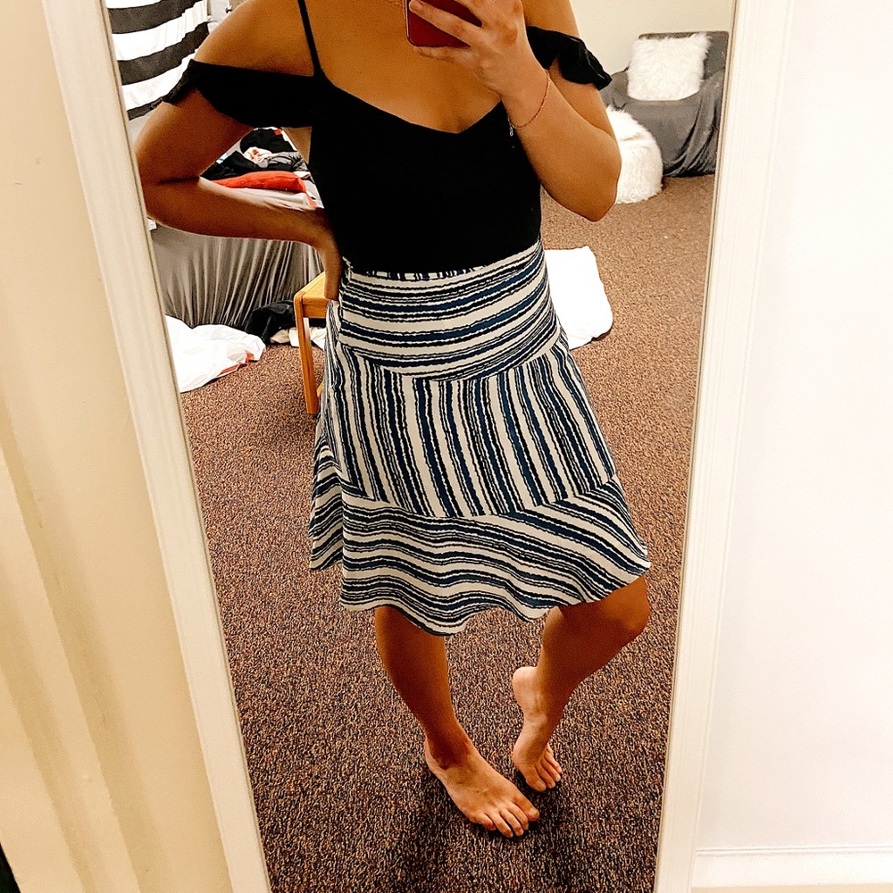 fancy skirt 💙🤍🖤